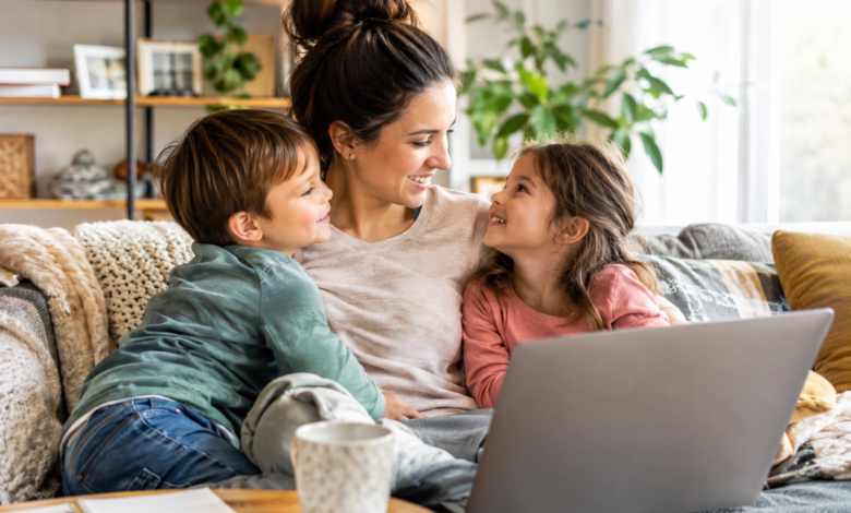 FamousParenting MomLife